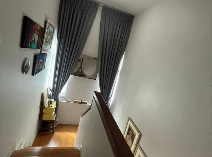 Autta House *